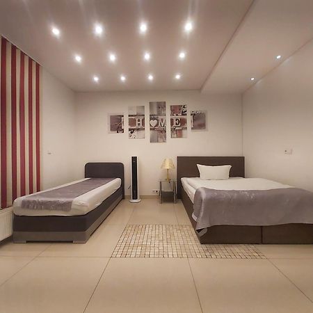 Gemuetliches J&L Apartment Nahe Des Hauptbahnhofes บาเดน-บาเดน ภายนอก รูปภาพ