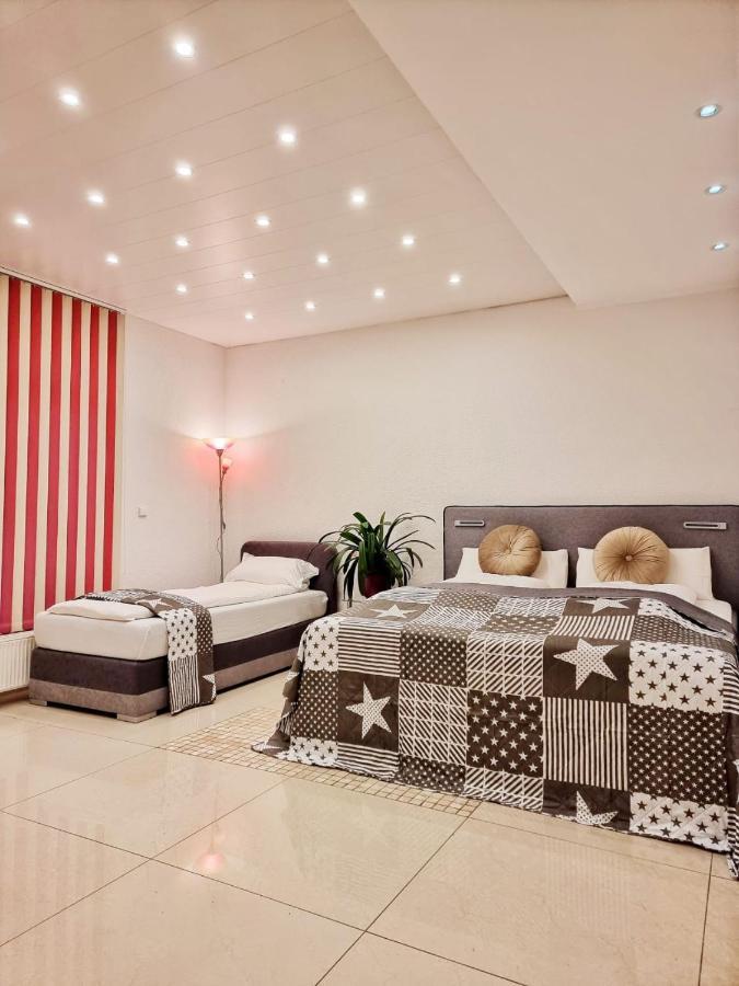 Gemuetliches J&L Apartment Nahe Des Hauptbahnhofes บาเดน-บาเดน ภายนอก รูปภาพ