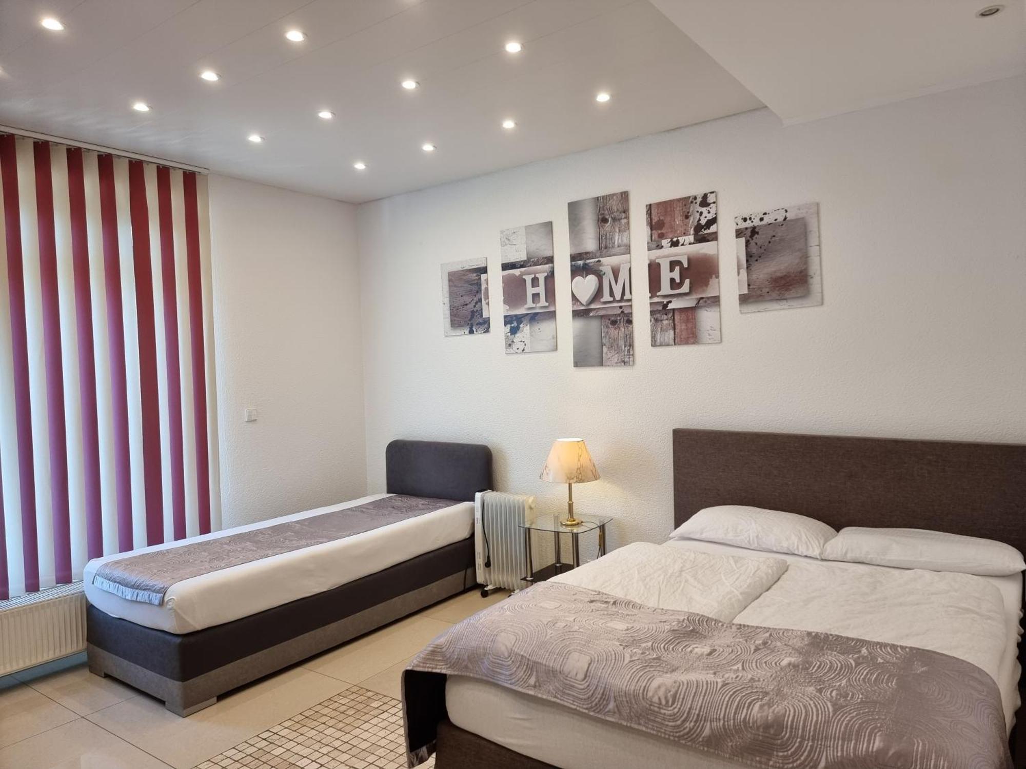 Gemuetliches J&L Apartment Nahe Des Hauptbahnhofes บาเดน-บาเดน ภายนอก รูปภาพ