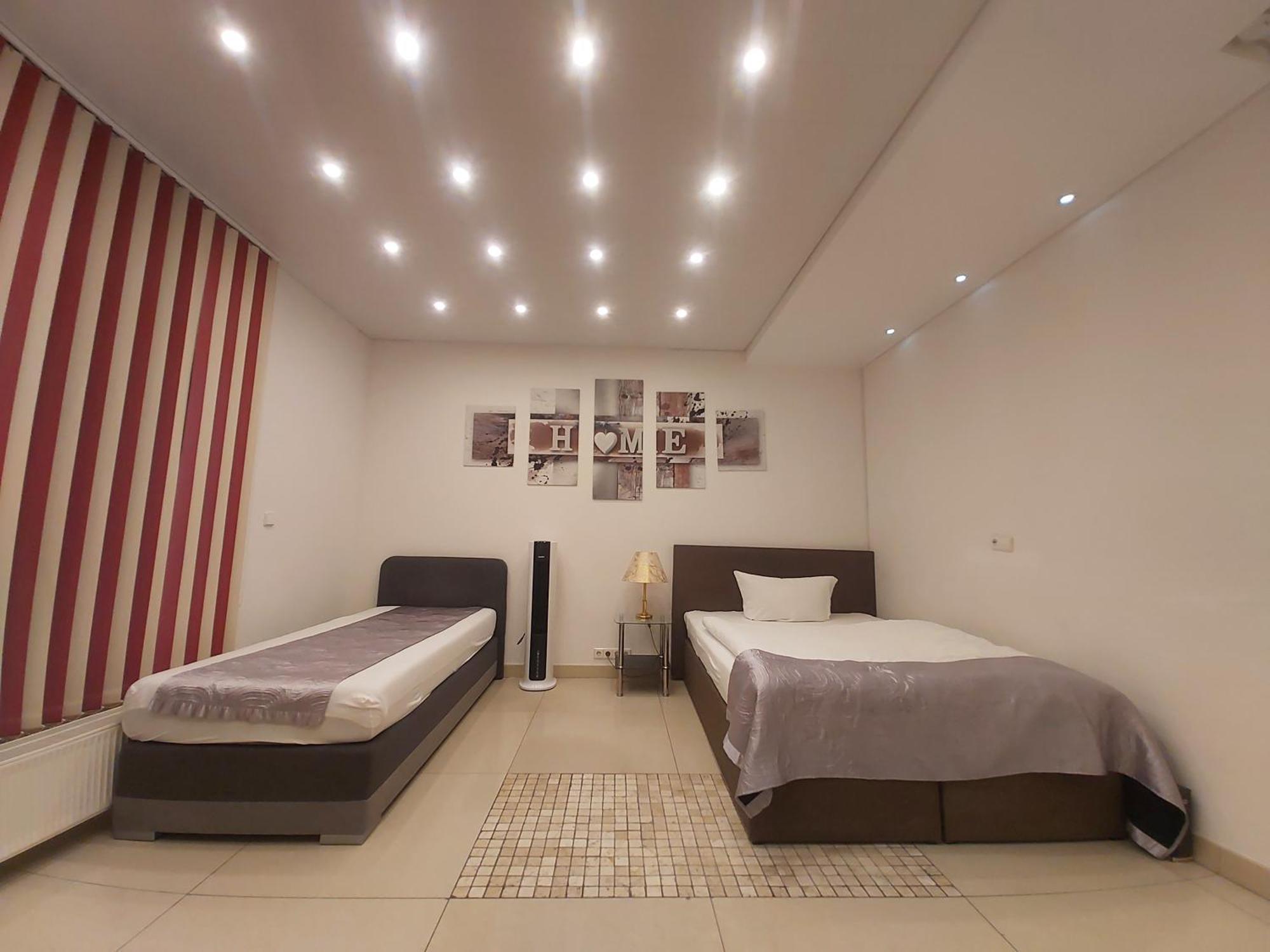 Gemuetliches J&L Apartment Nahe Des Hauptbahnhofes บาเดน-บาเดน ภายนอก รูปภาพ