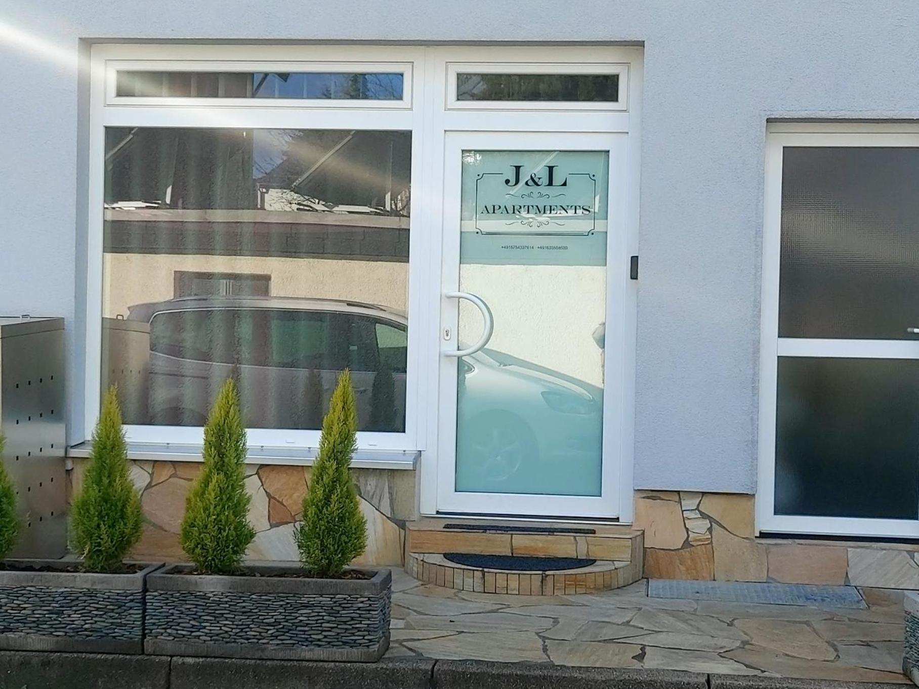 Gemuetliches J&L Apartment Nahe Des Hauptbahnhofes บาเดน-บาเดน ภายนอก รูปภาพ