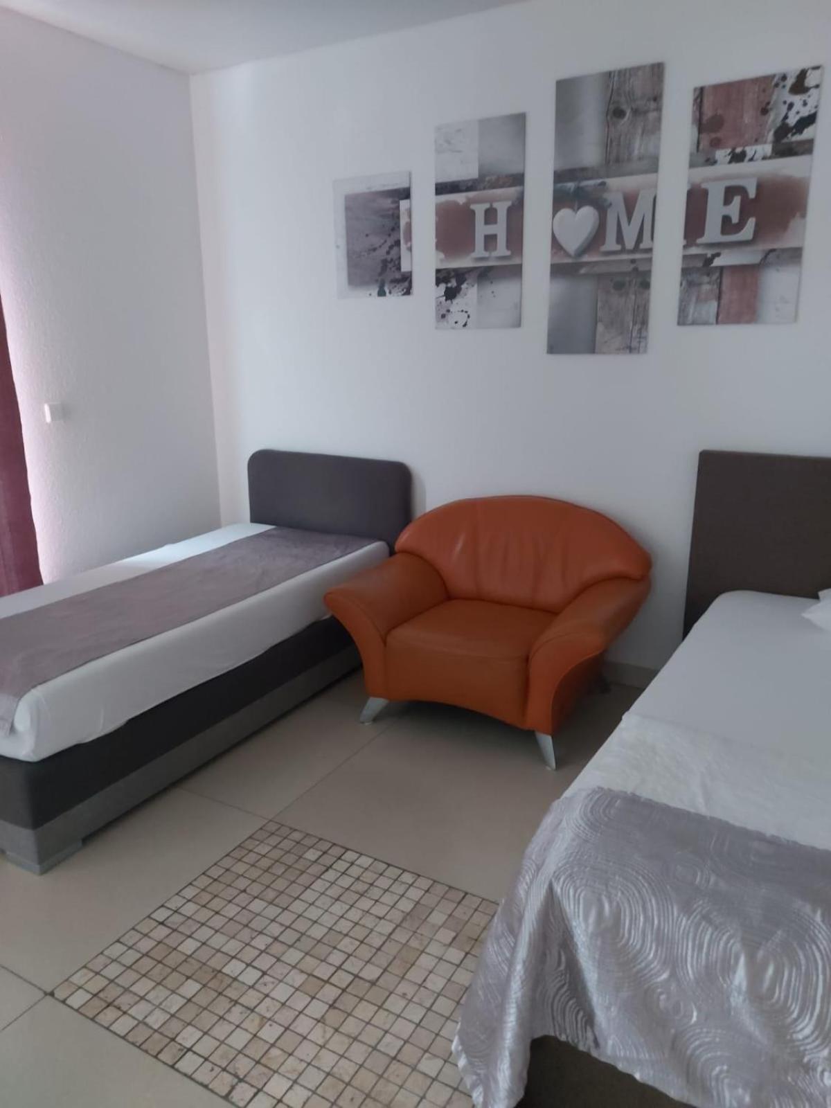 Gemuetliches J&L Apartment Nahe Des Hauptbahnhofes บาเดน-บาเดน ภายนอก รูปภาพ
